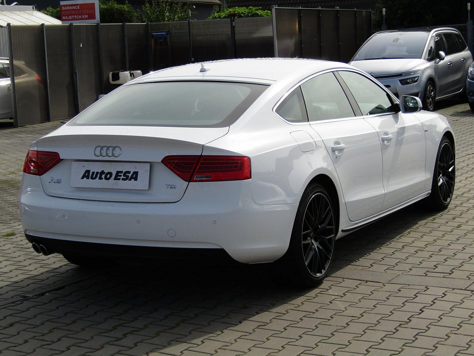 Audi A5 2.0TDi S-line