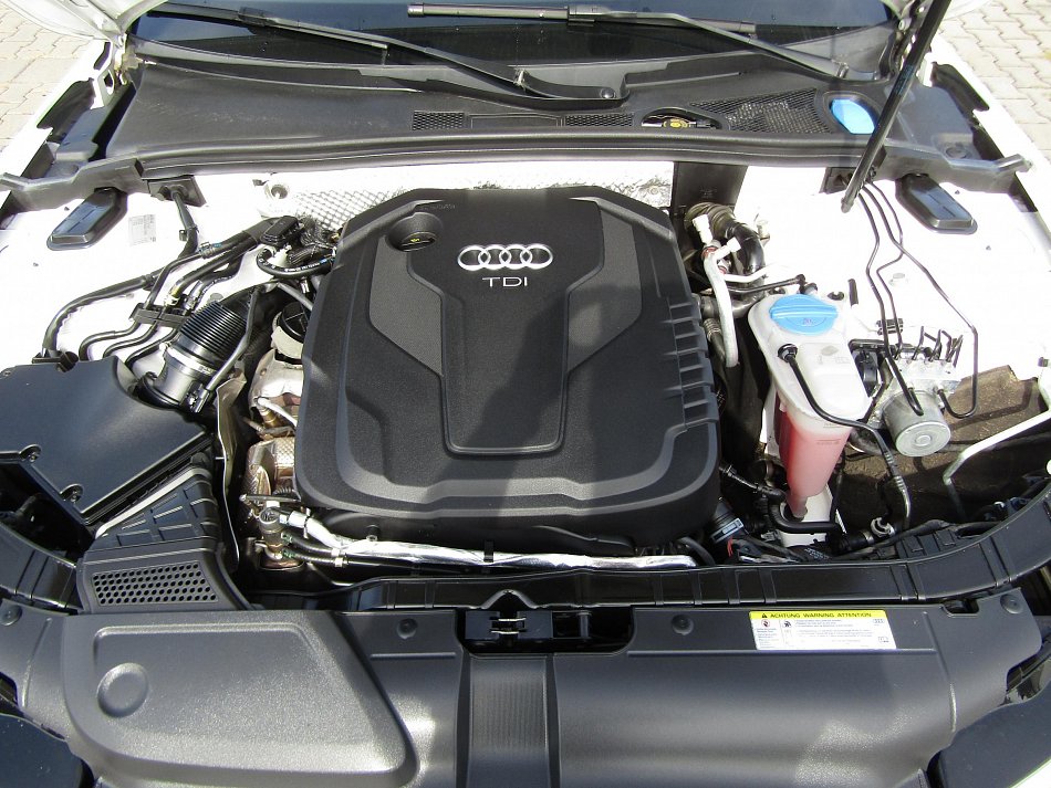 Audi A5 2.0TDi S-line