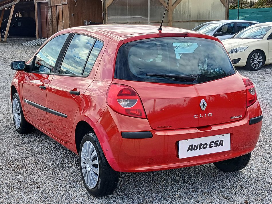 Renault Clio 1.2i 