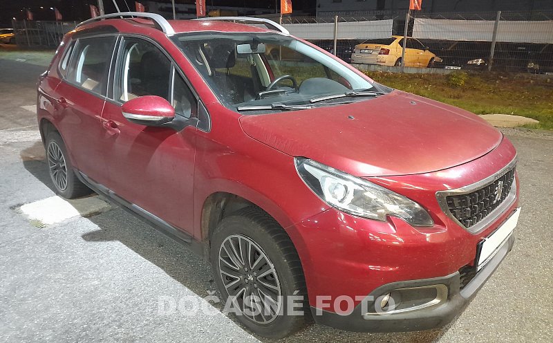 Peugeot 2008 1.2 PT 