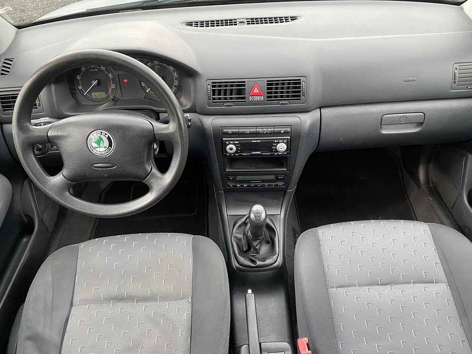 Škoda Octavia 1.6i Ambiente