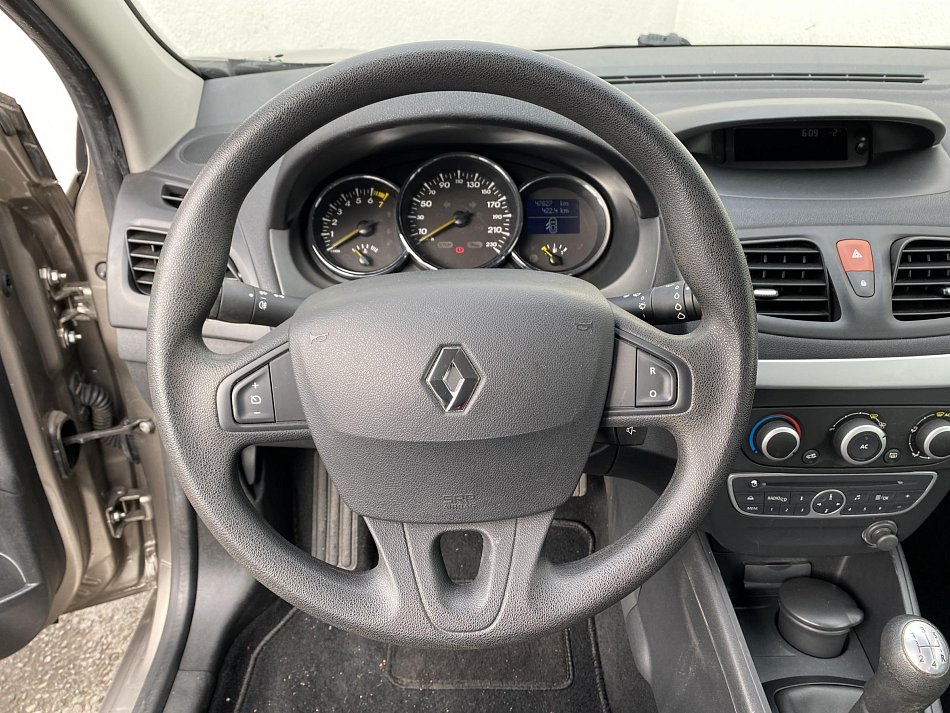 Renault Fluence 1.6i 