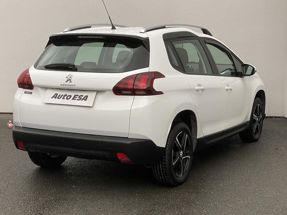 Peugeot 2008 1.2 PT 