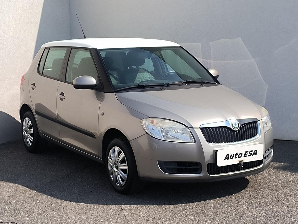 Škoda Fabia II 1.6 16V Ambiente