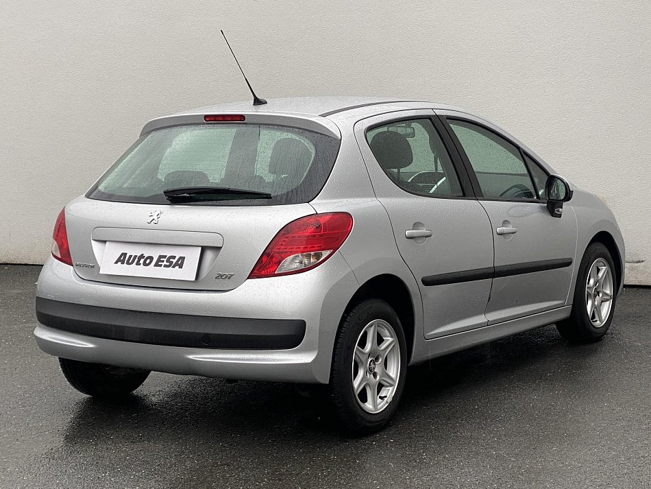 Peugeot 207 1.4 i 