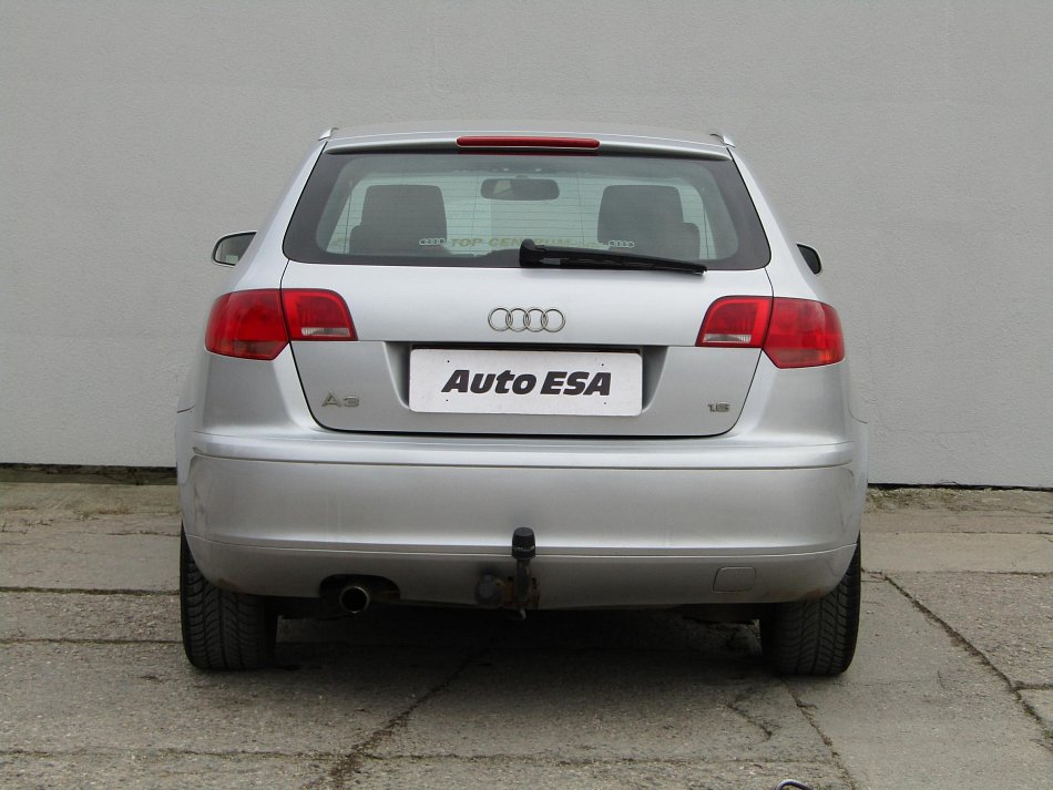 Audi A3 1.6 i 