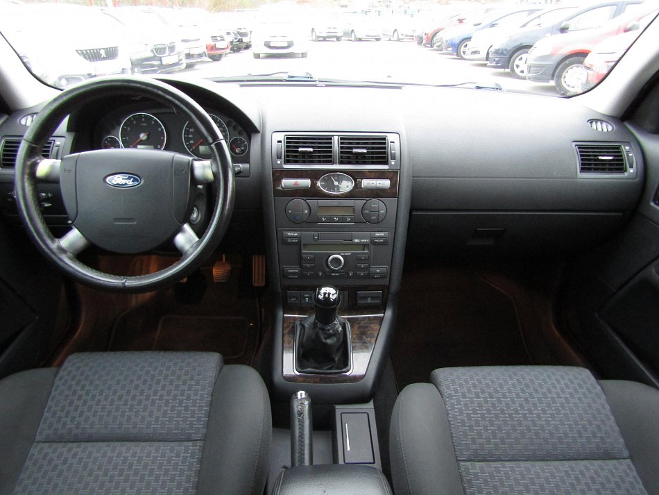 Ford Mondeo 2.0i 