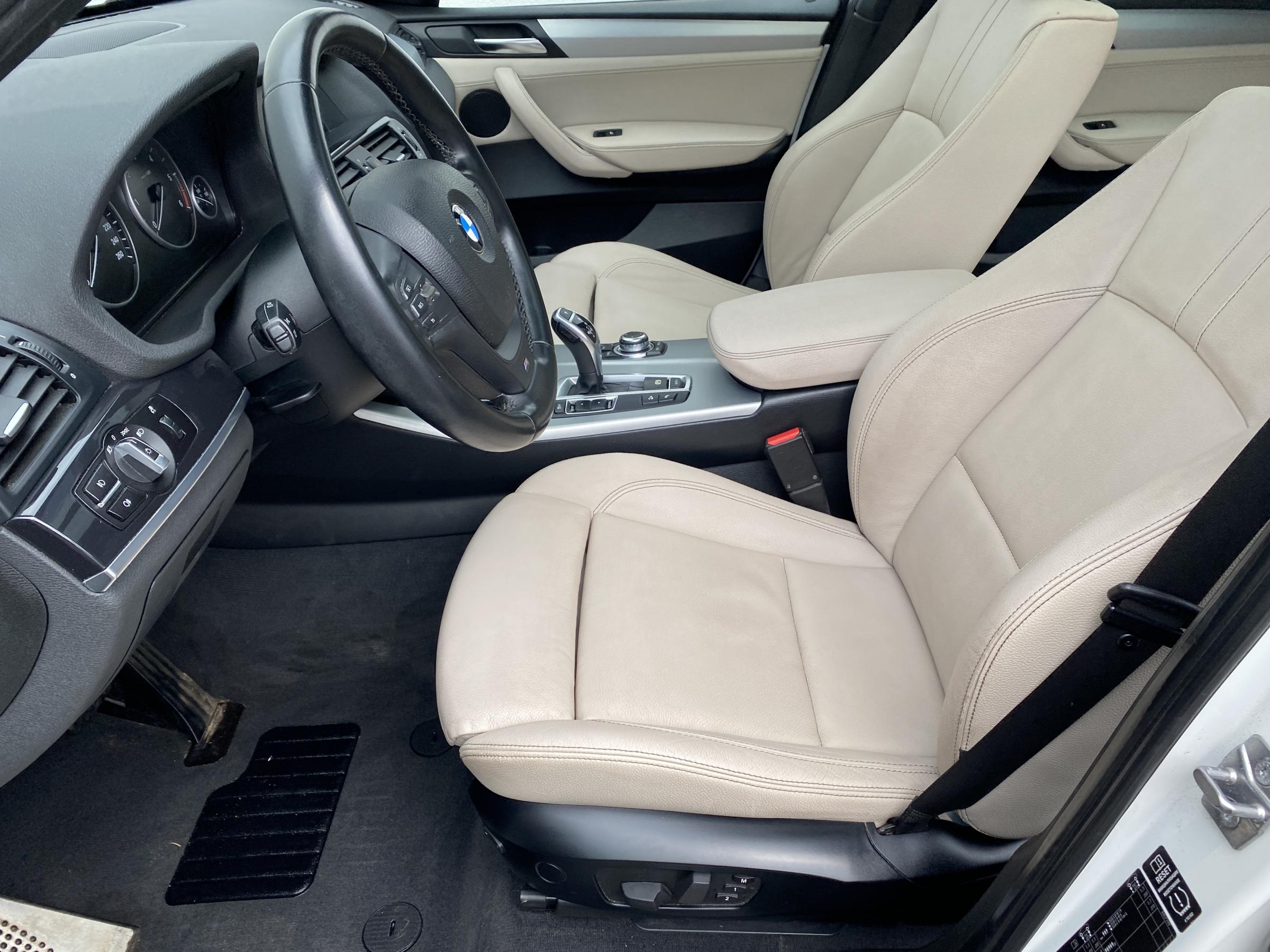 BMW X3, 2012 - pohled č. 12