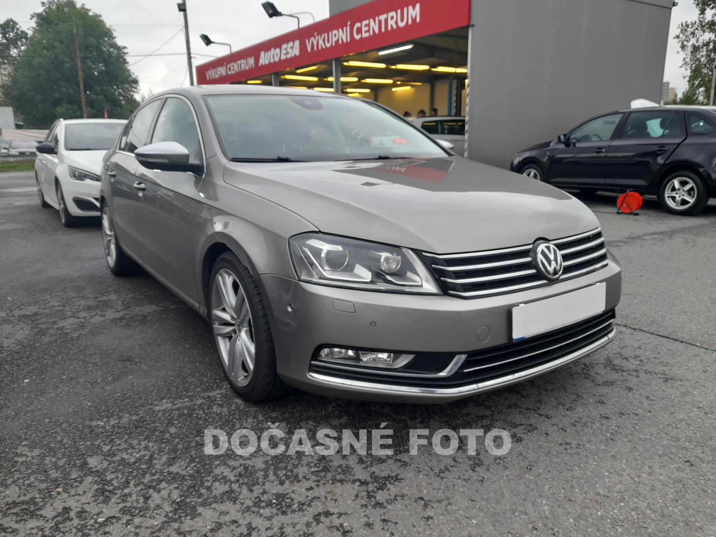 Volkswagen Passat, 2011 - celkový pohled