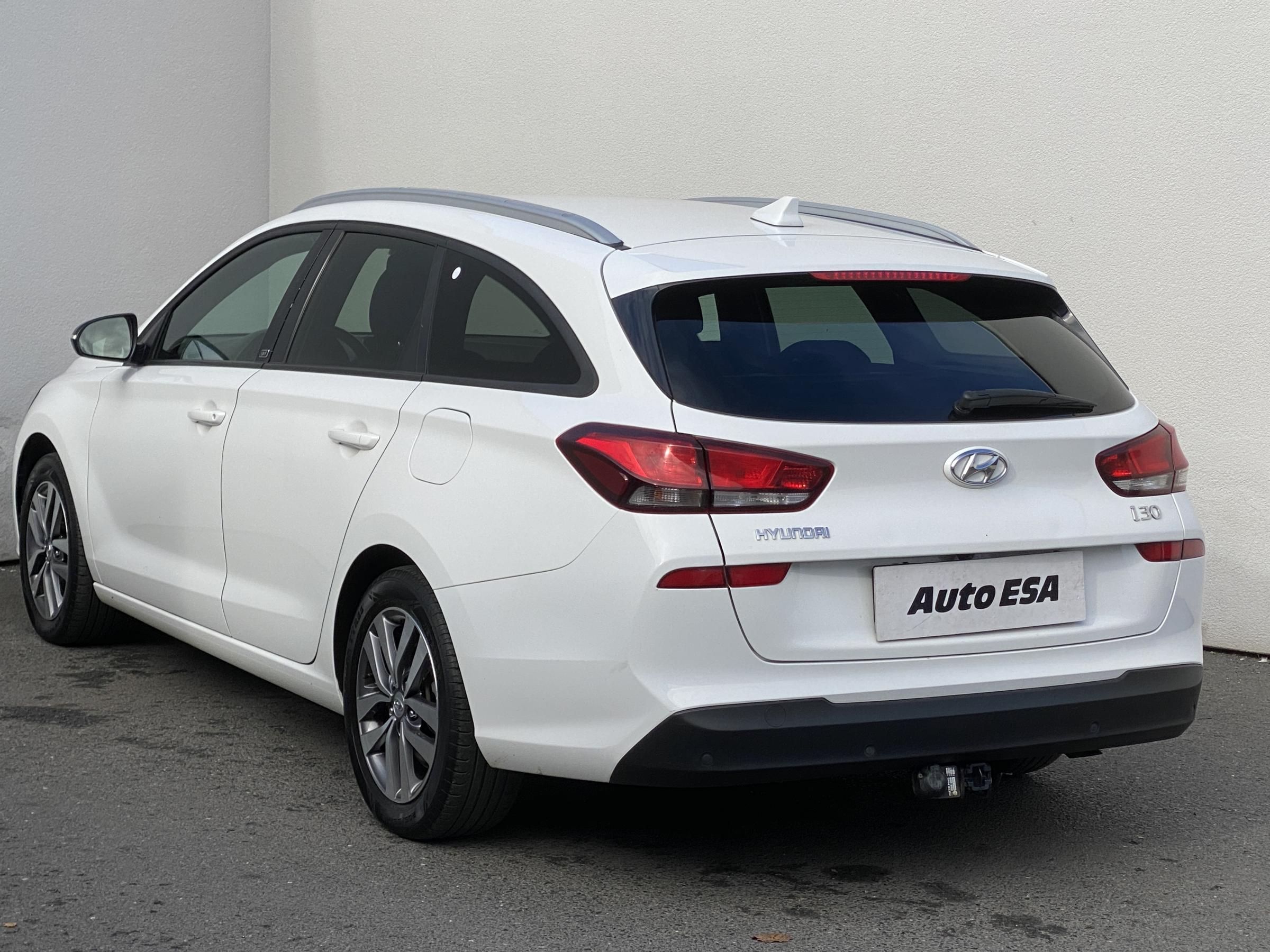 Hyundai i30, 2019 - pohled č. 6