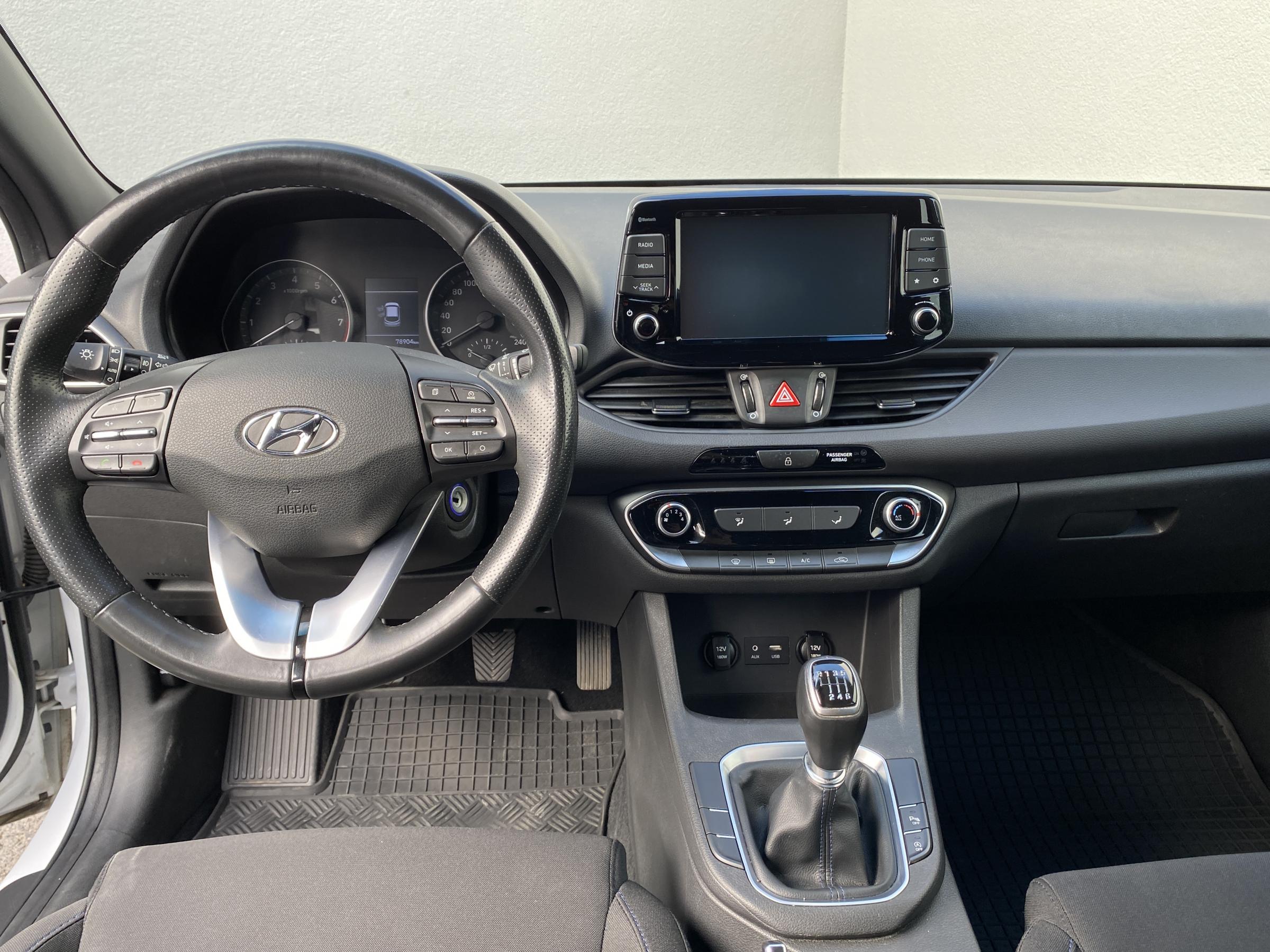 Hyundai i30, 2019 - pohled č. 9