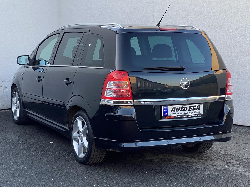 Opel Zafira 1.8 i Family 7míst