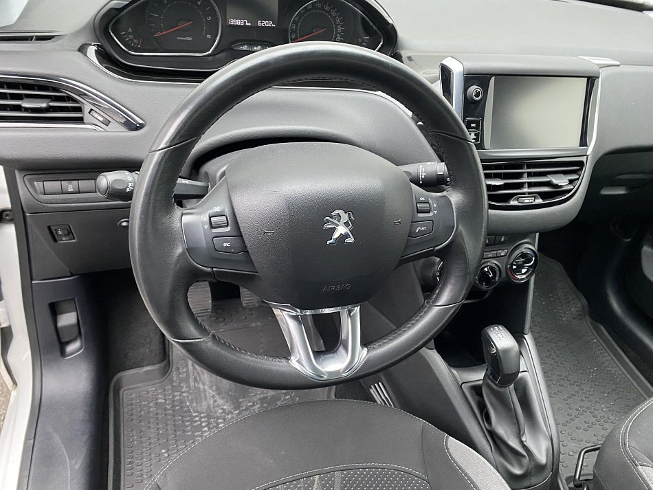 Peugeot 208 1.4i 