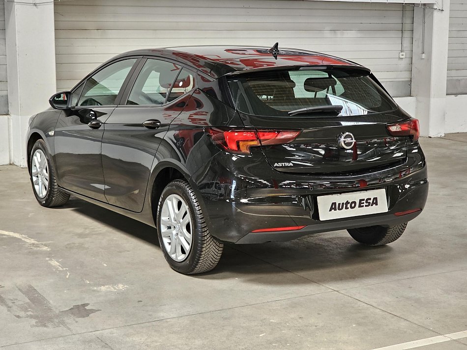 Opel Astra 1.6 CDTi Edition