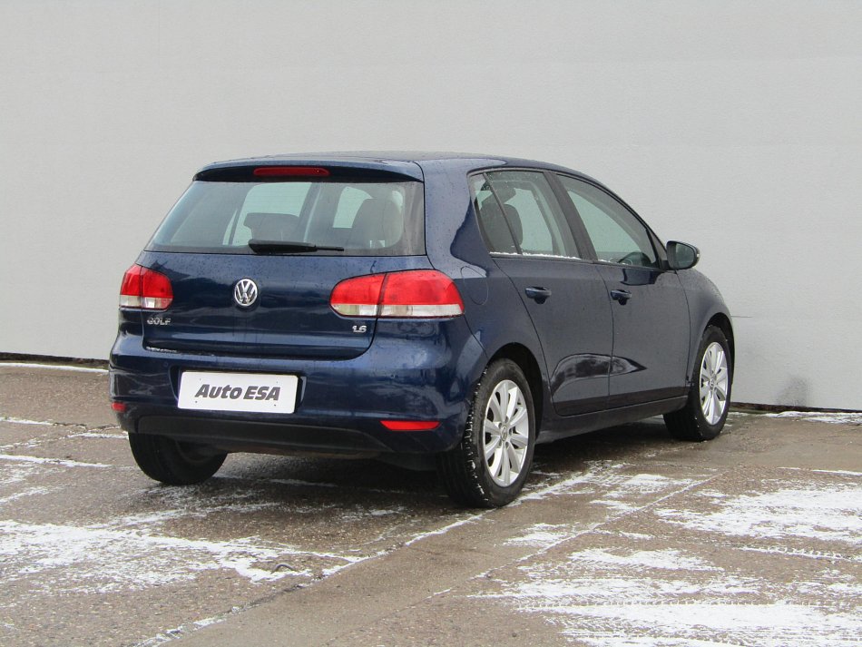 Volkswagen Golf 1.6 i 