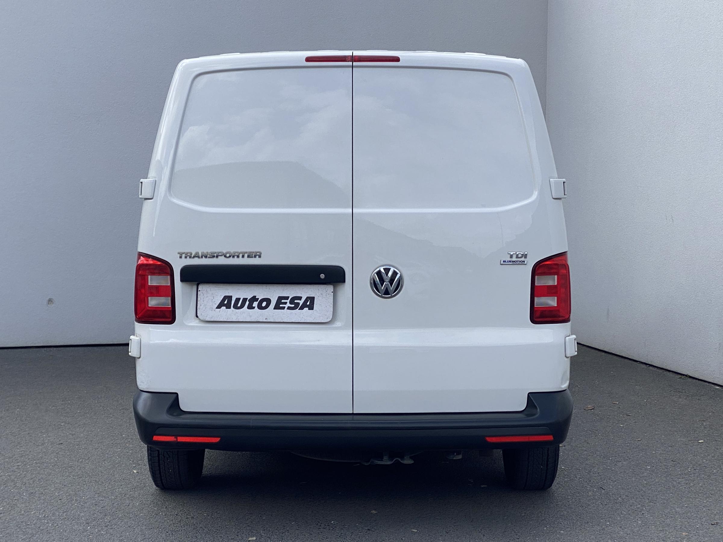 Volkswagen Transporter, 2015 - pohled č. 5