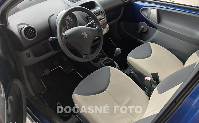 Peugeot 107 1.0 i 