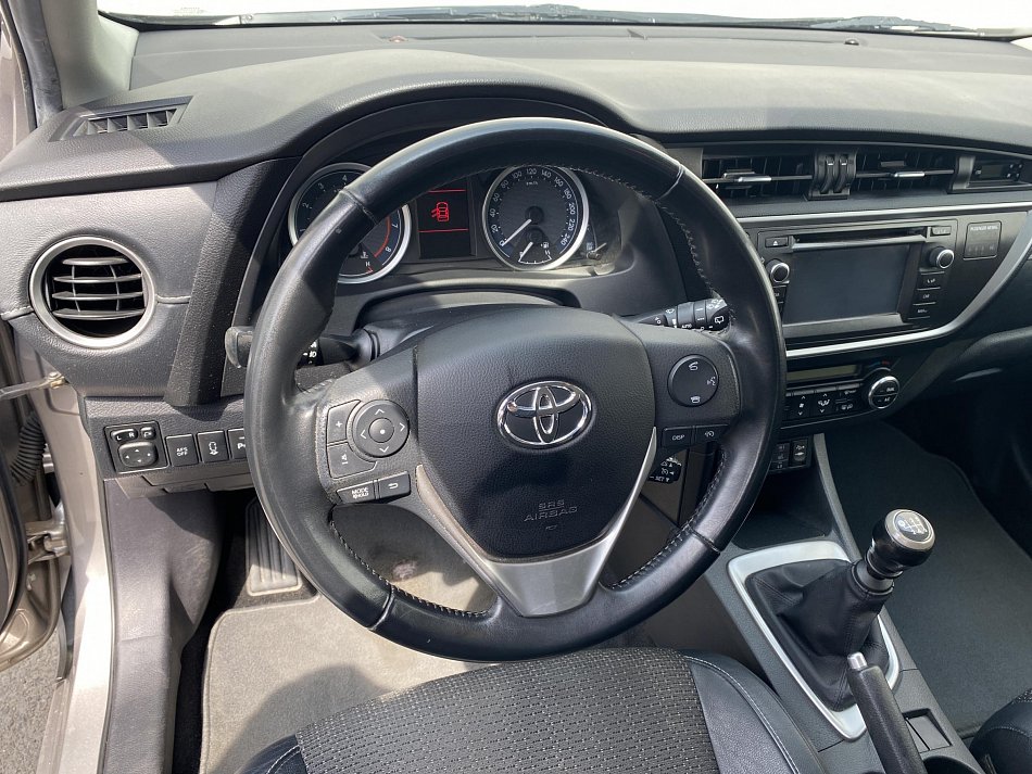 Toyota Auris 1.6VVTi 