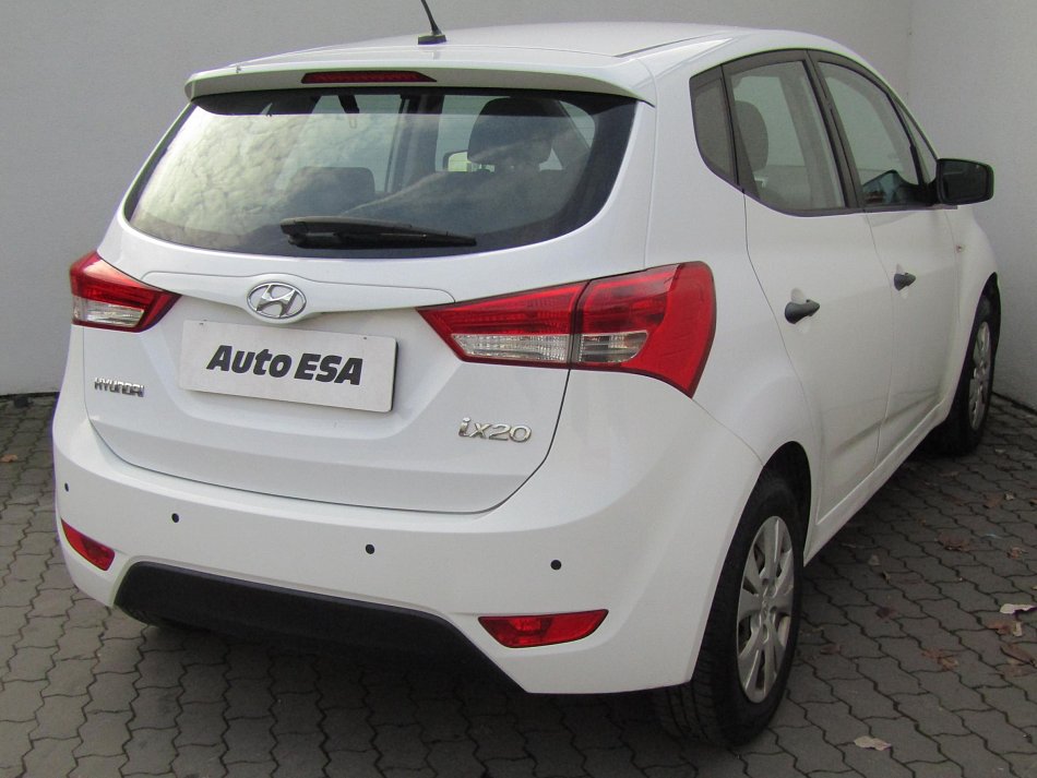 Hyundai Ix20 1.4i 