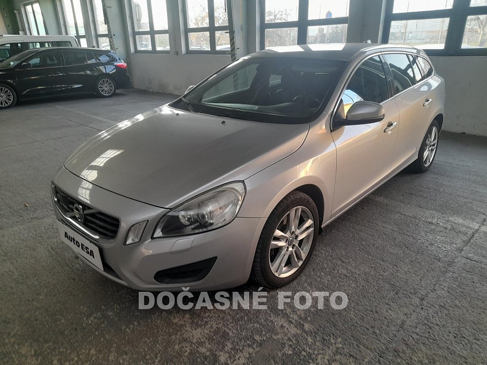 Volvo V60 2.4 