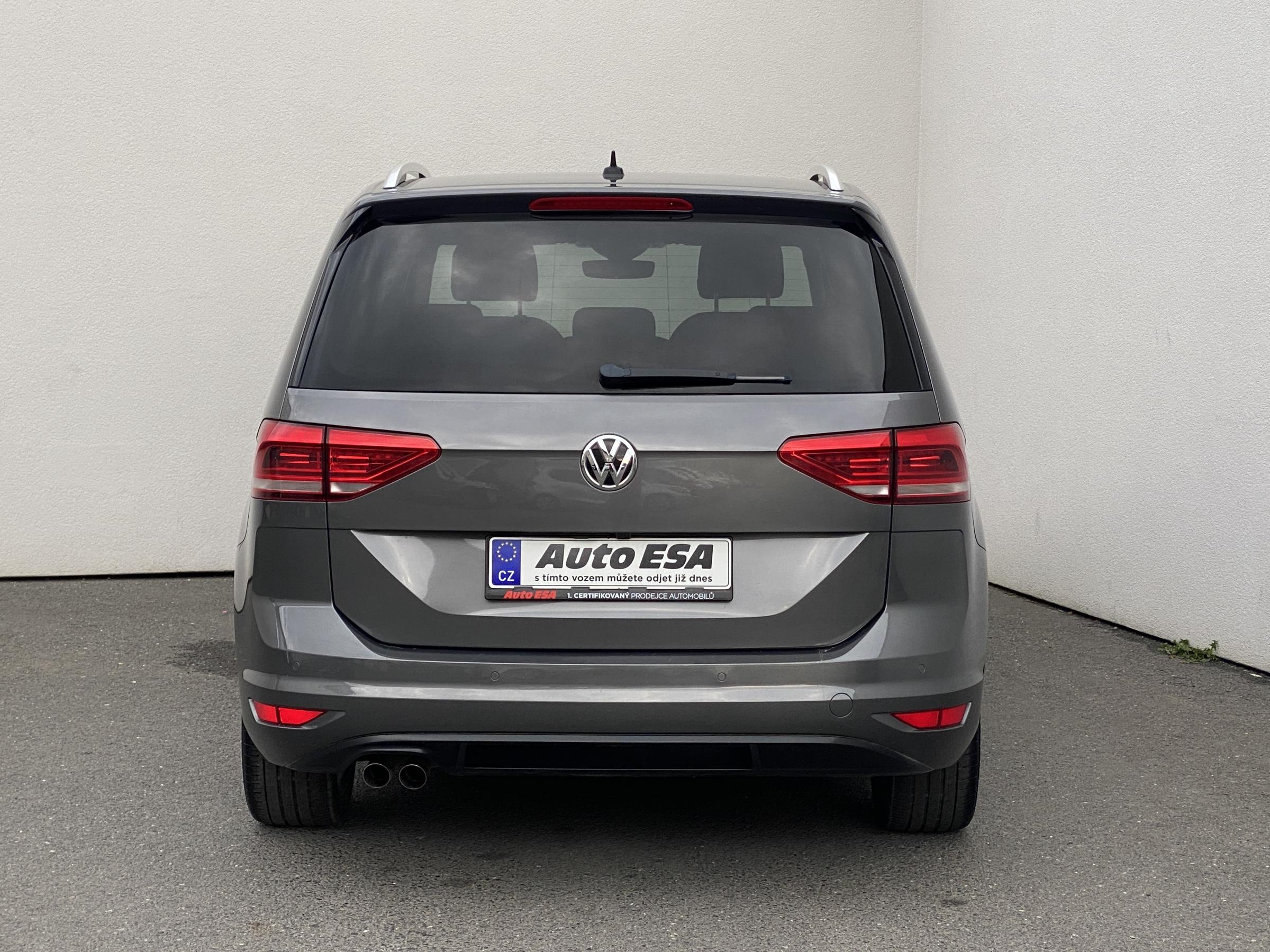 Volkswagen Touran, 2016 - pohled č. 5