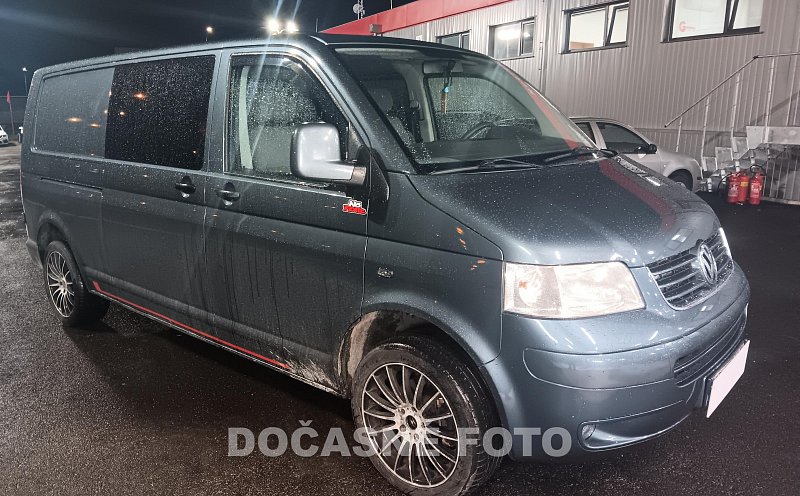 Volkswagen Transporter 2.5TDi  L2 6míst