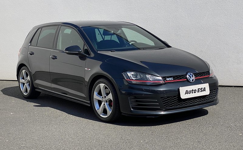 Volkswagen Golf 2.0TSi GTi