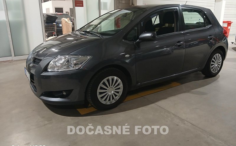 Toyota Auris 1.6VVT-i 