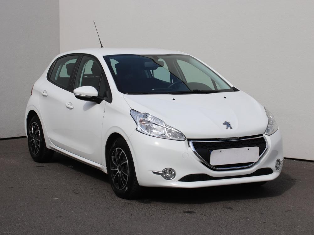 Peugeot 208, 2014 - celkový pohled