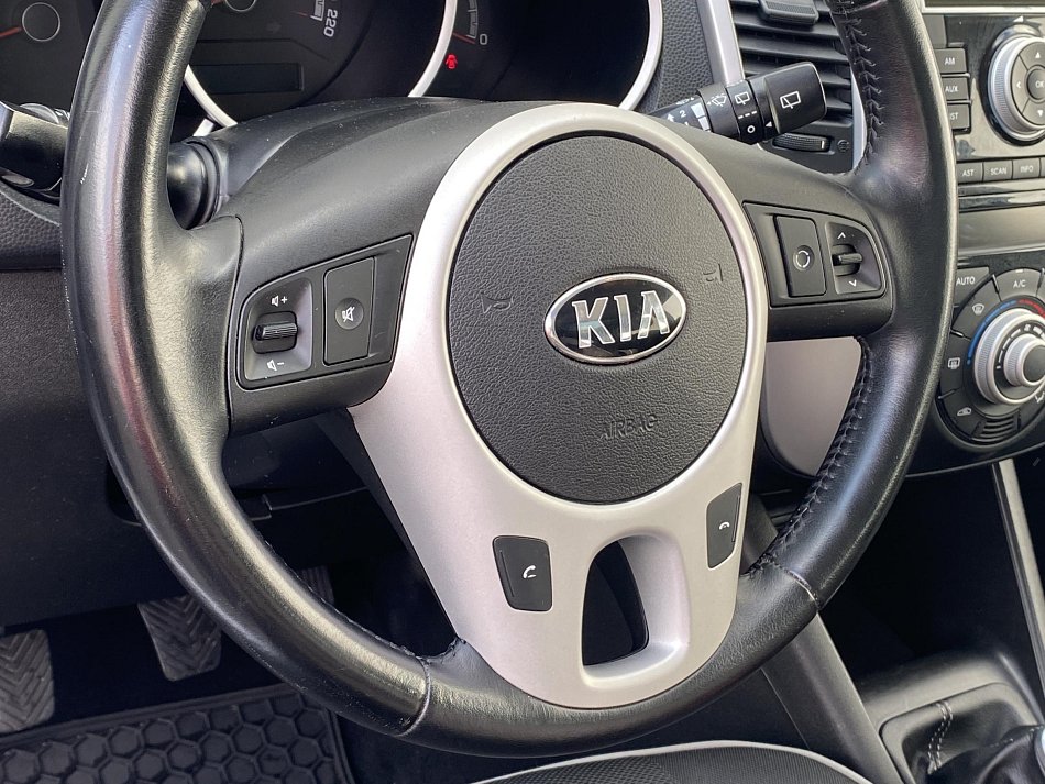 Kia Venga 1.4 CVVT 