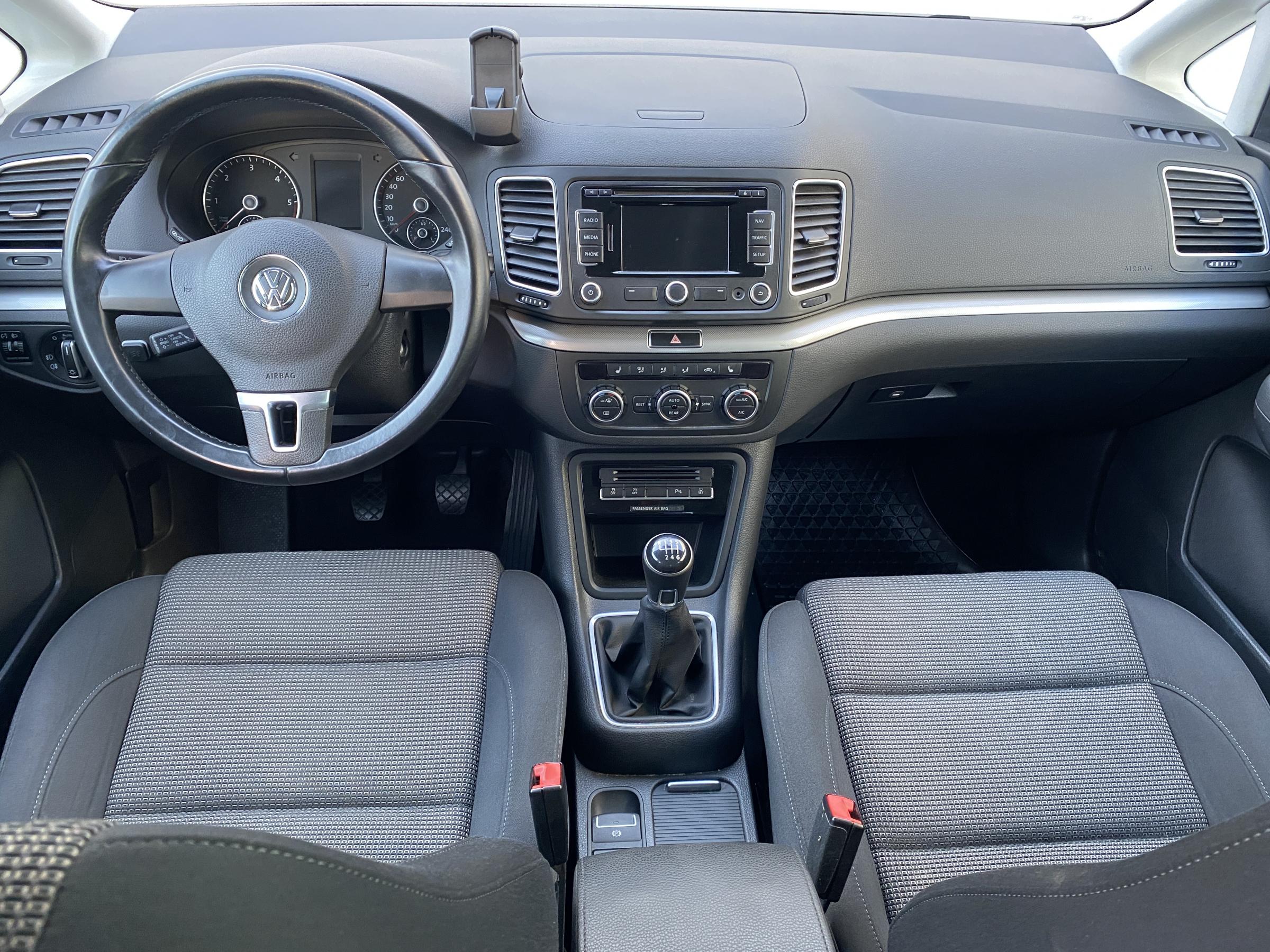 Volkswagen Sharan, 2014 - pohled č. 9