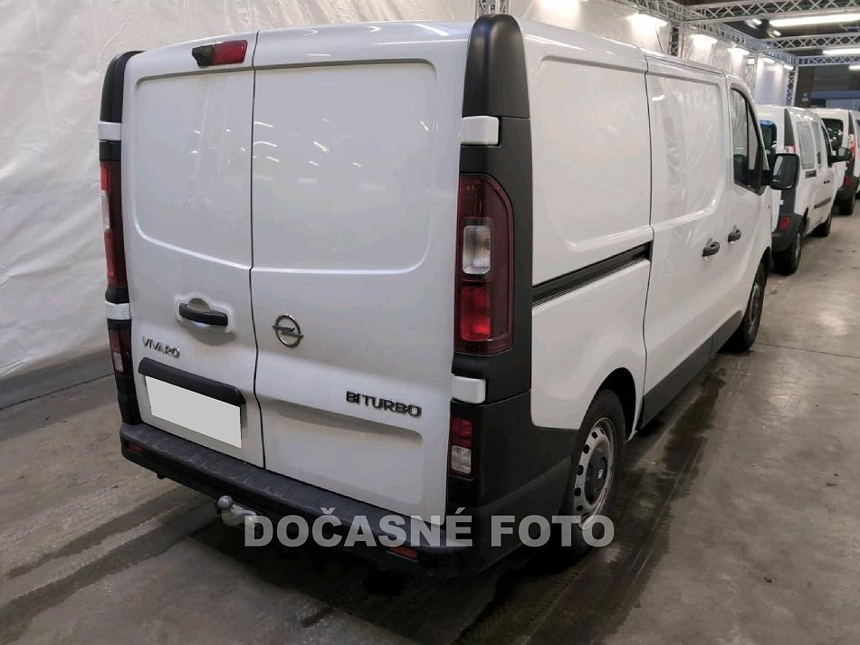 Opel Vivaro 1.6CDTi  DÍLNA