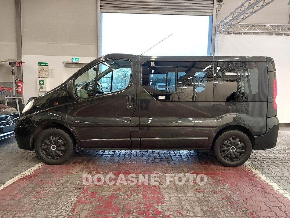 Opel Vivaro 2.0CDTi  9míst