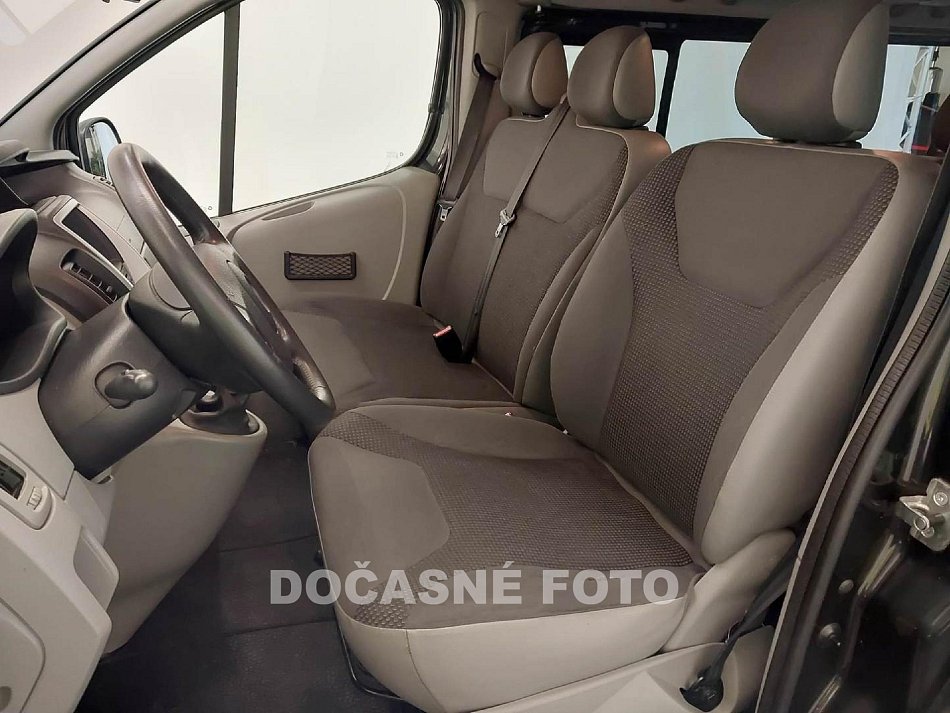 Opel Vivaro 2.0CDTi  9míst