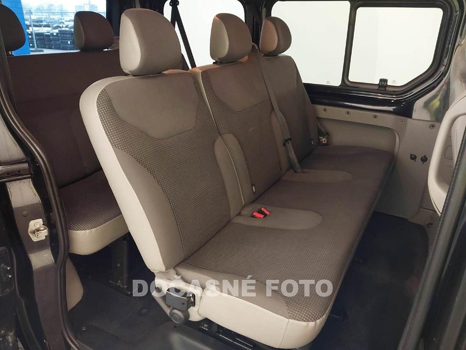 Opel Vivaro 2.0CDTi  9míst