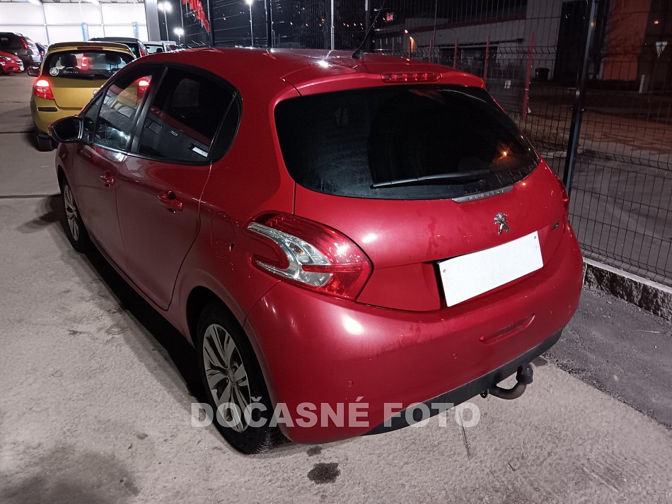 Peugeot 208 1.2 VTi 