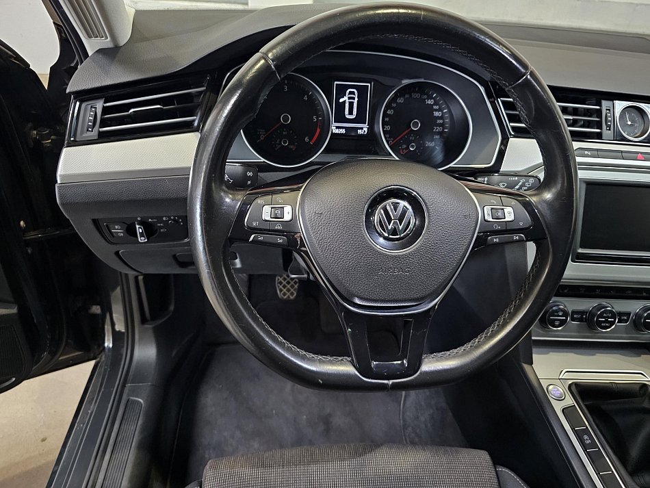 Volkswagen Passat 2.0TDi 