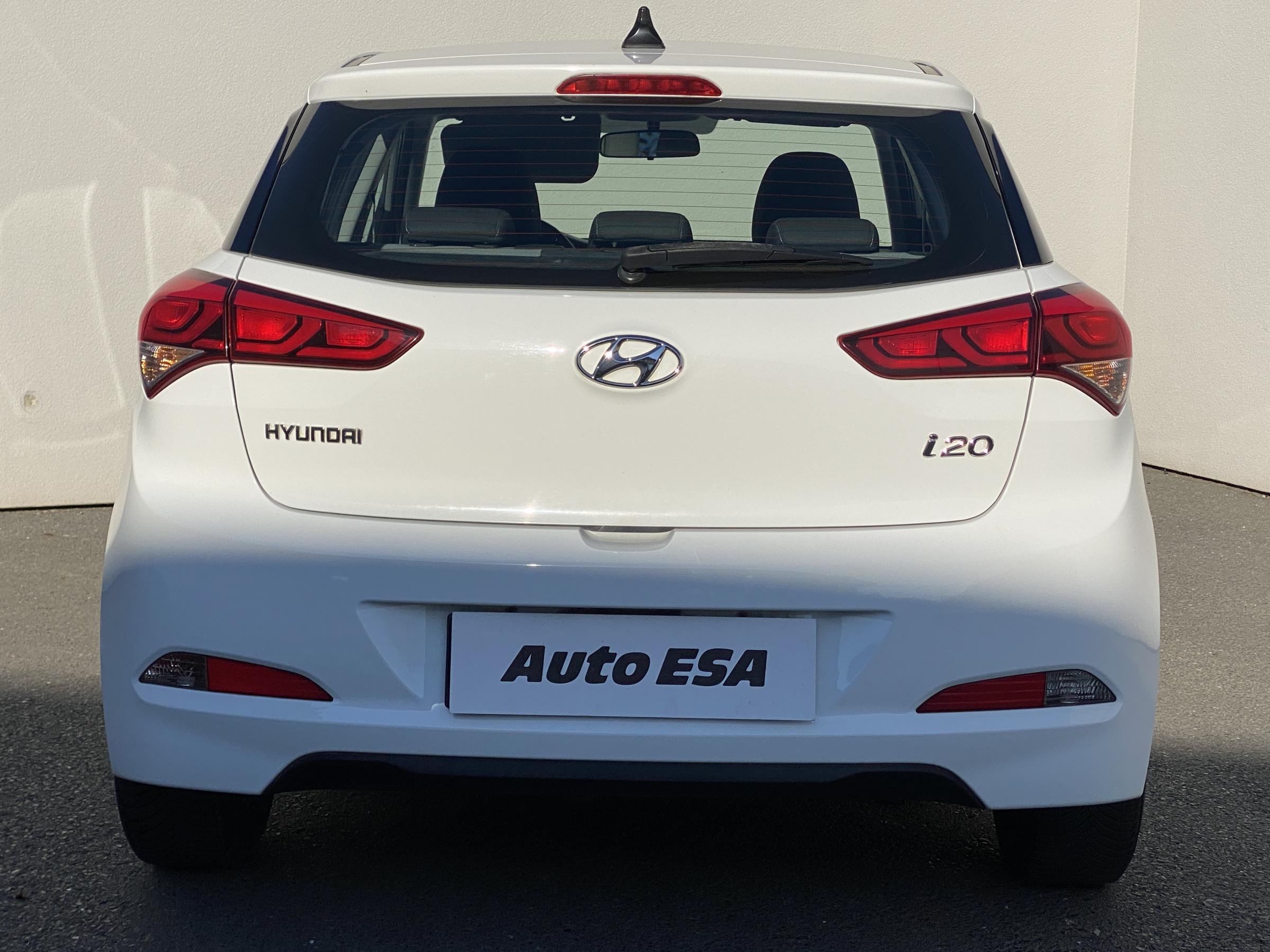 Hyundai i20, 2015 - pohled č. 5