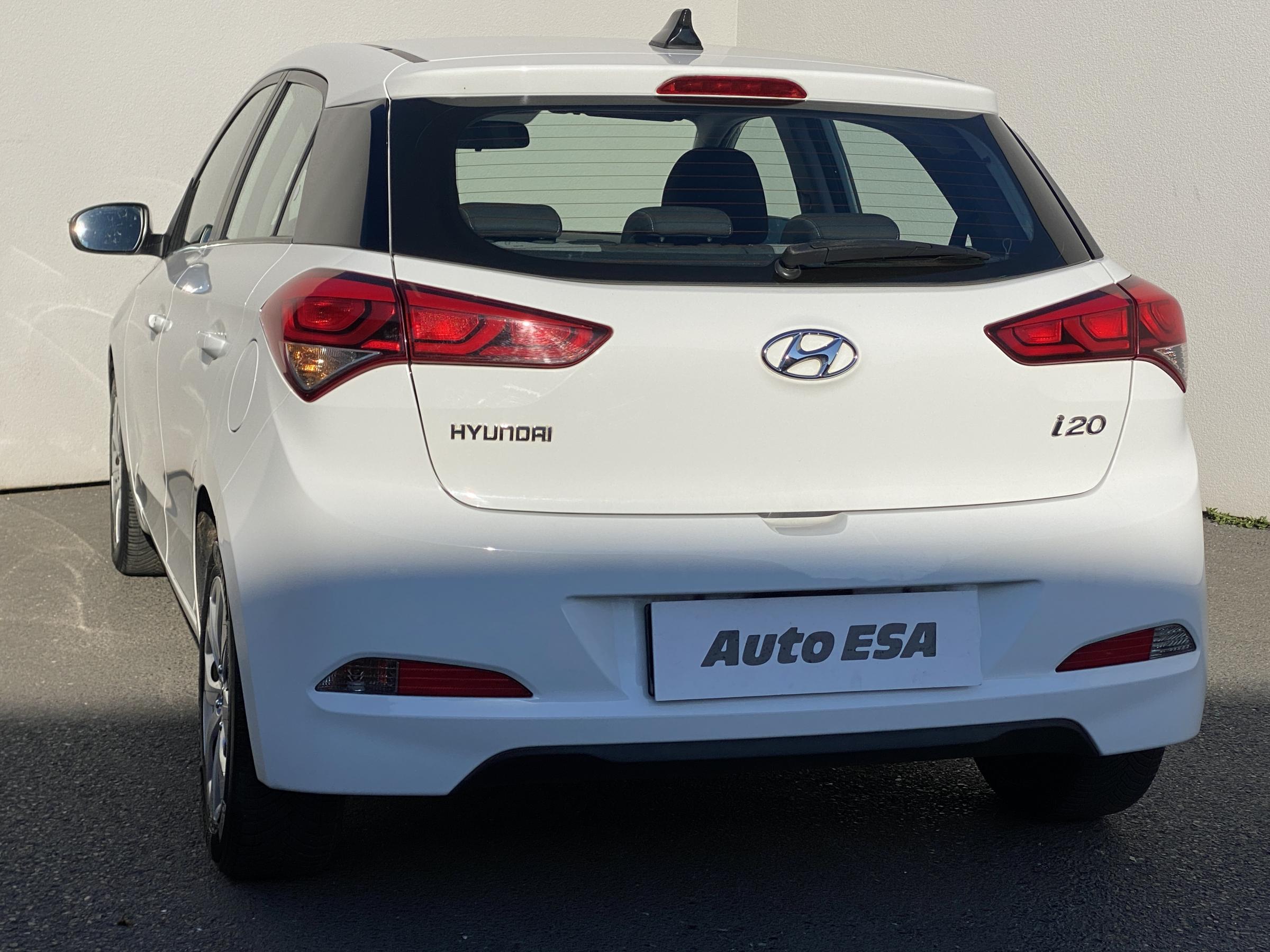 Hyundai i20, 2015 - pohled č. 6