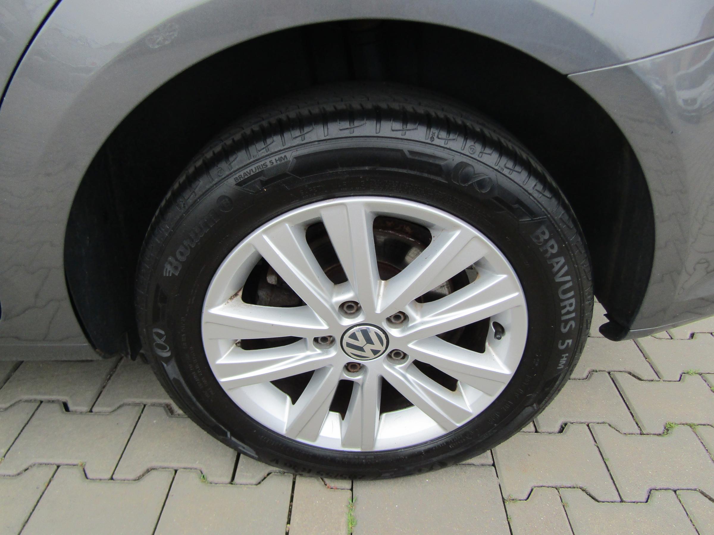 Volkswagen Touran, 2011 - pohled č. 19