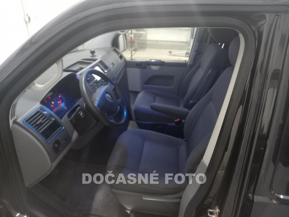 Volkswagen Transporter 2.5TDi 