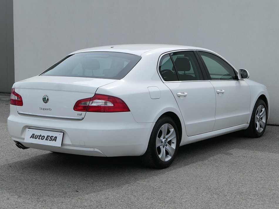 Škoda Superb II 2.0TDi Ambiente