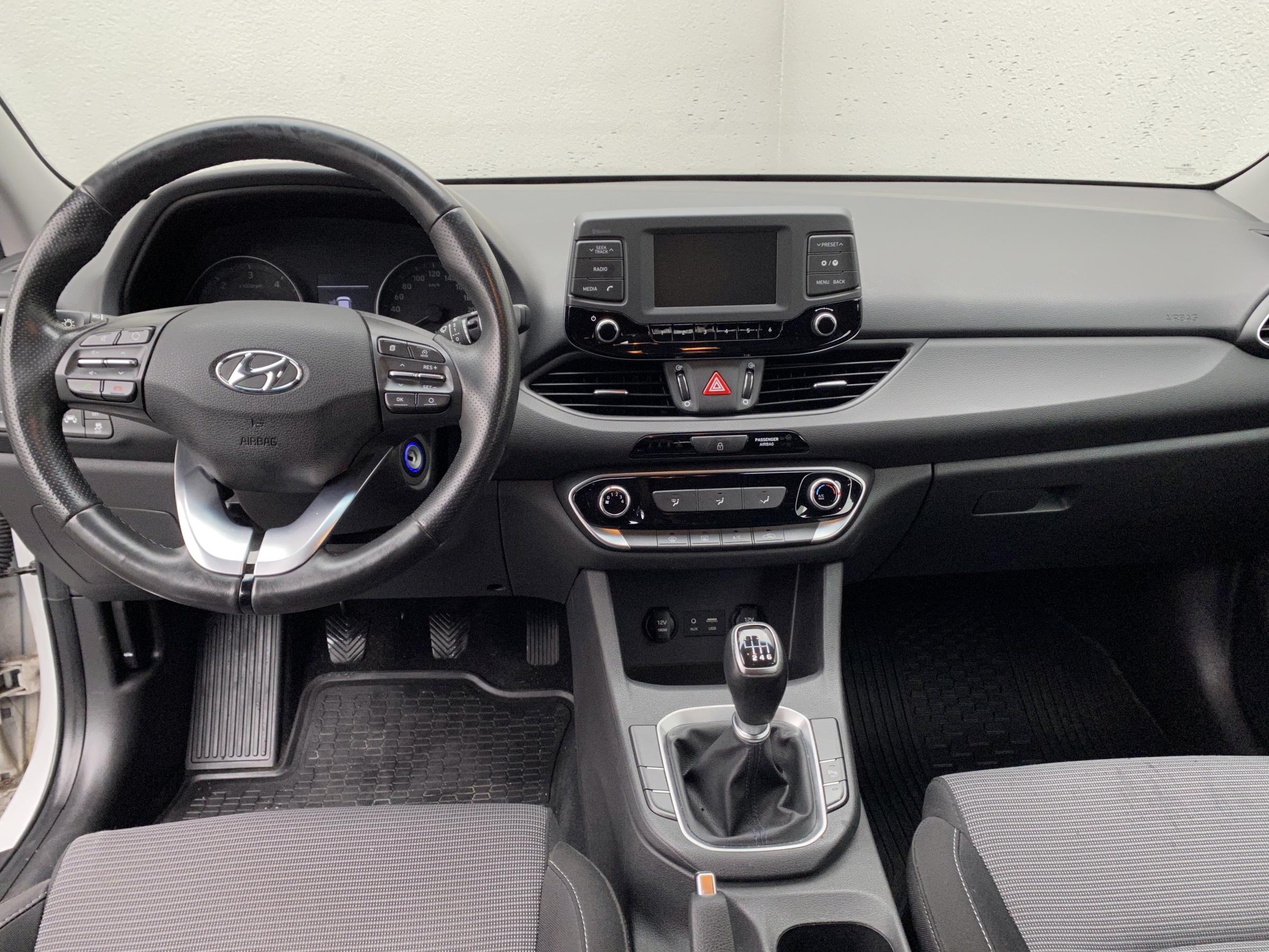 Hyundai i30, 2019 - pohled č. 9