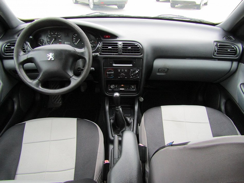 Peugeot 406 1.8i 