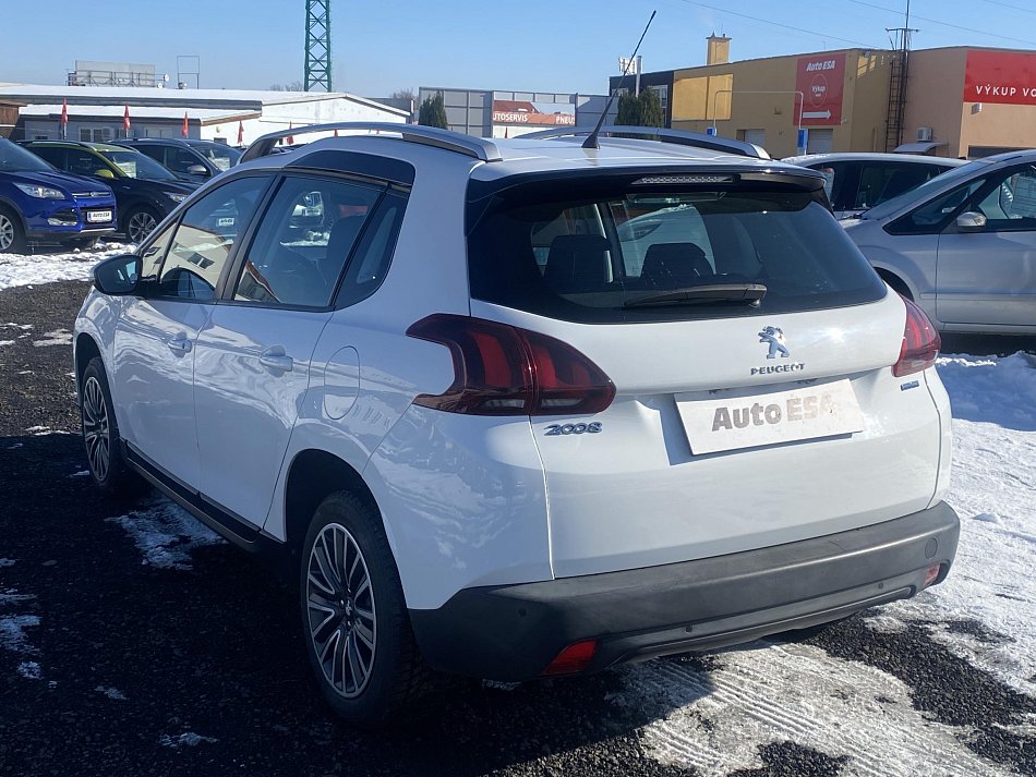 Peugeot 2008 1.2PT 