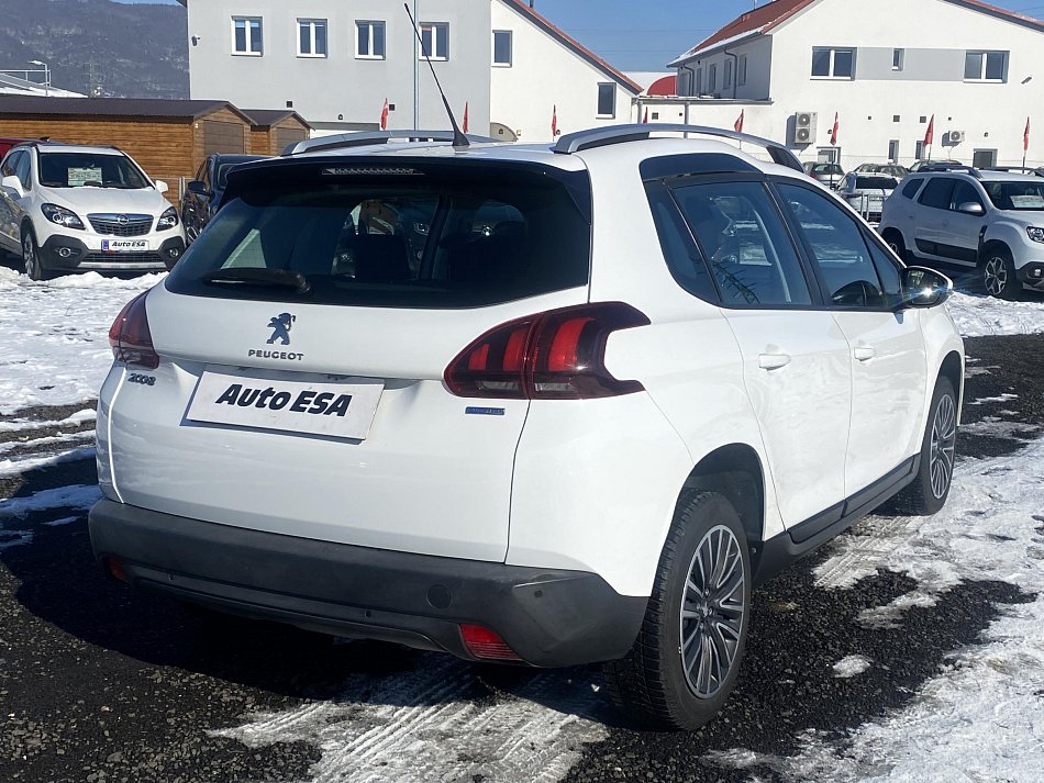 Peugeot 2008 1.2PT 