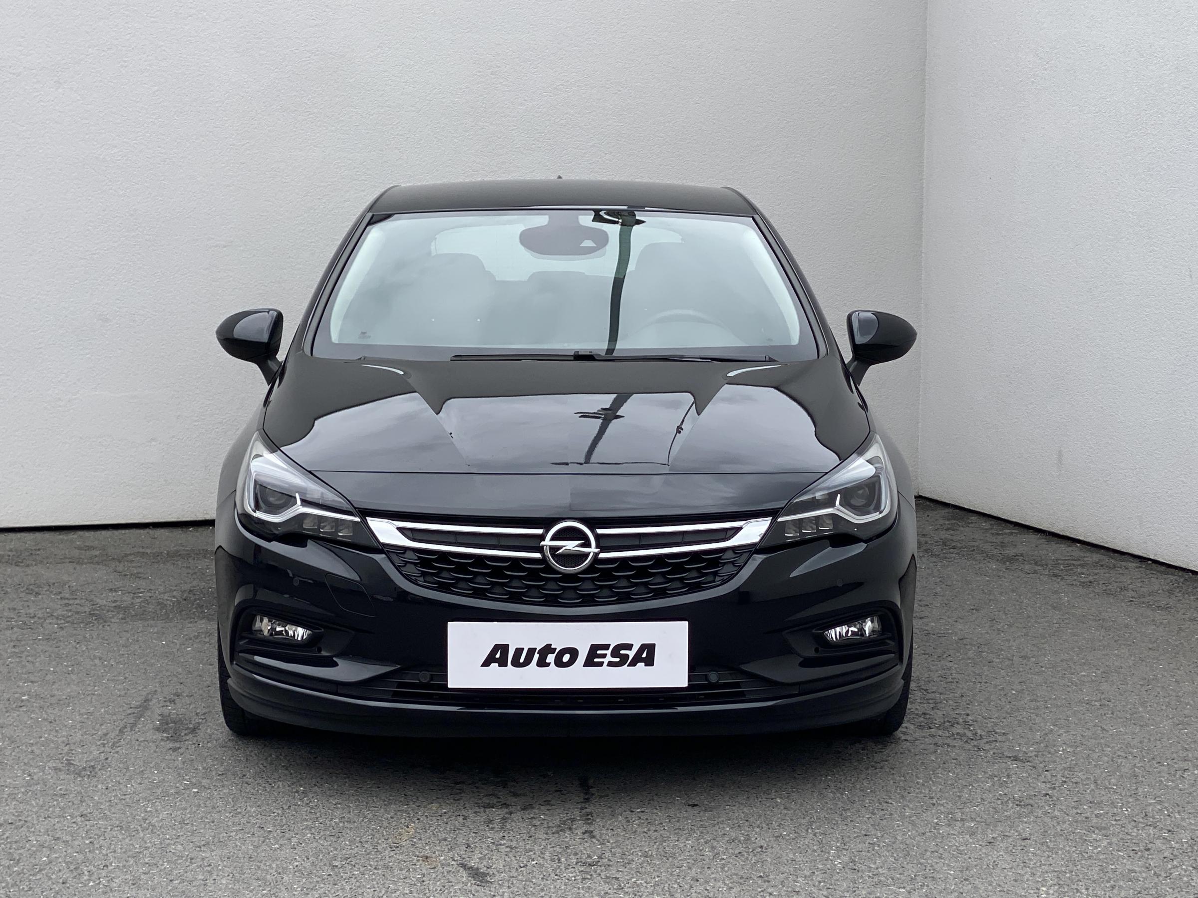 Opel Astra, 2015 - pohled č. 2