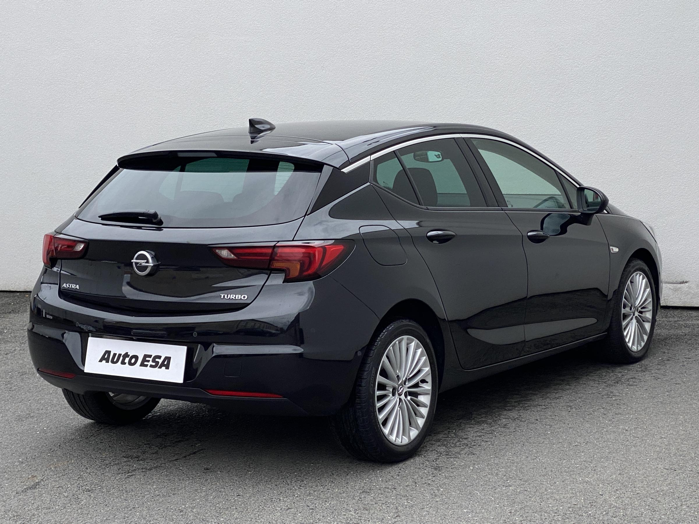 Opel Astra, 2015 - pohled č. 4