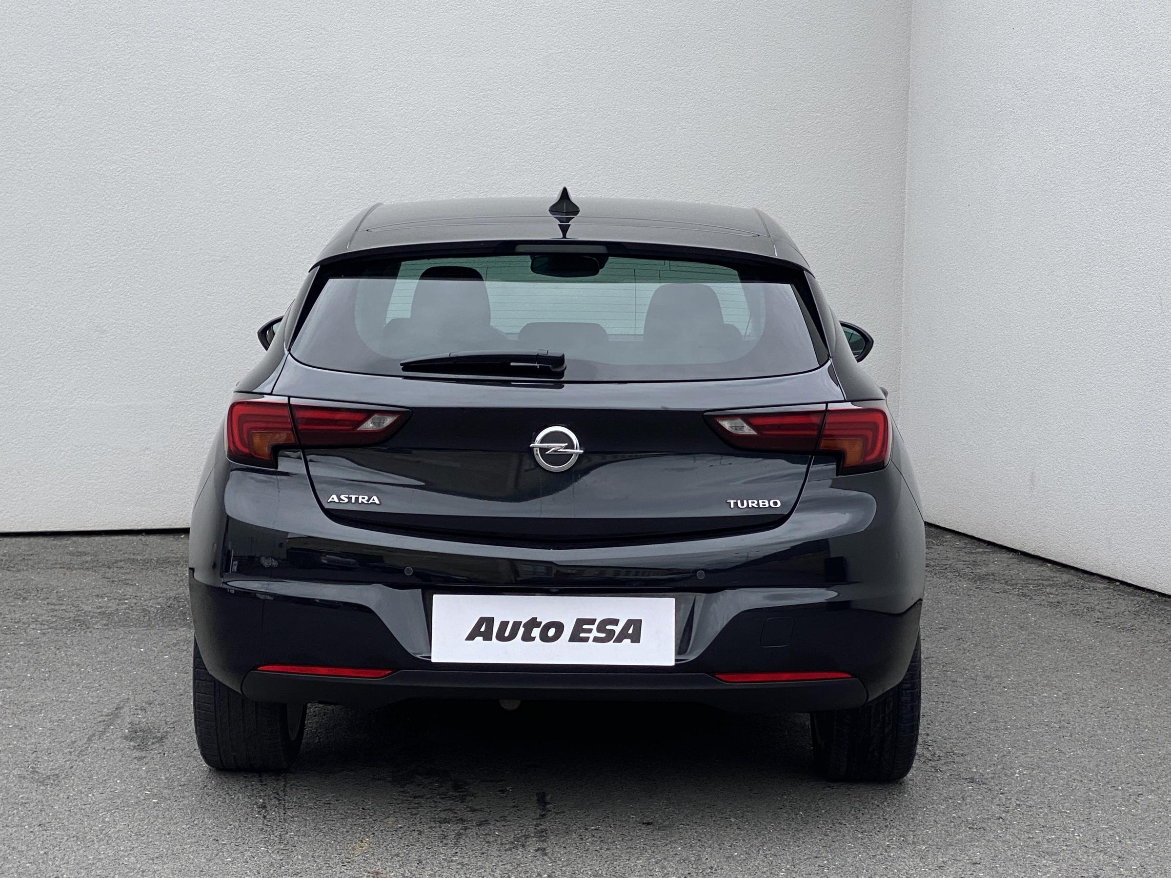 Opel Astra, 2015 - pohled č. 5