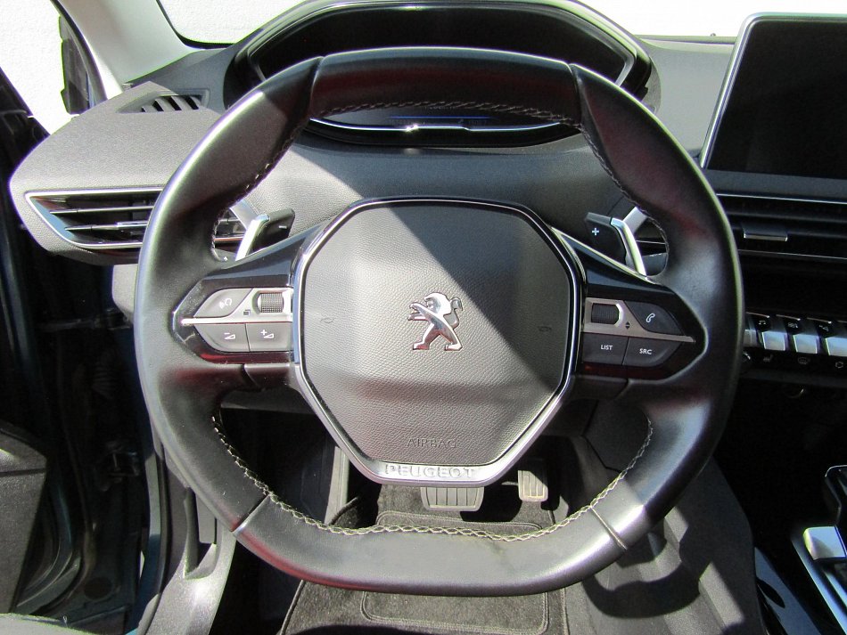 Peugeot 5008 1.5 HDi 